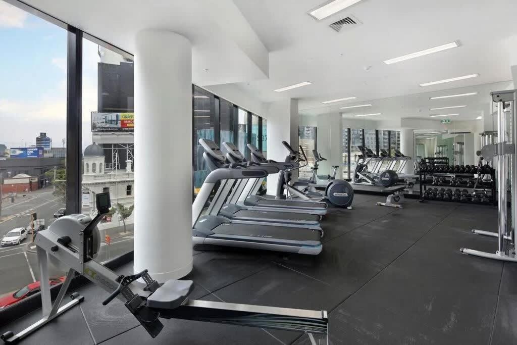 A Stylish & Comfy 2br Views In Southbank