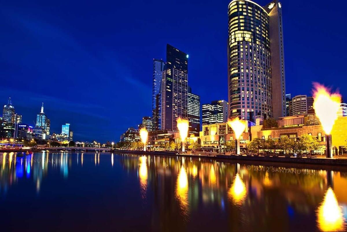 A Stylish & Comfy 2br Views In Southbank